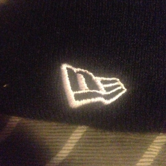 Beanie (New Era) - Picture 2 of 2