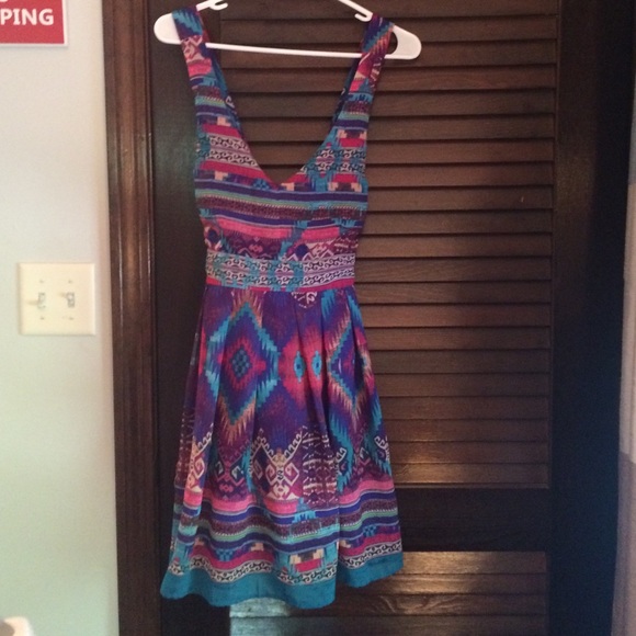 Forever 21 Dresses & Skirts - Tribal sun dress