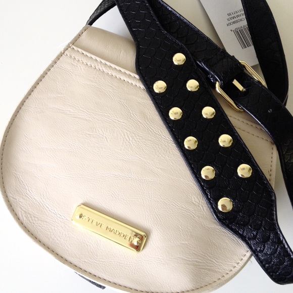 SOLD•HPx4 🆕 steve madden cream crossbody handbag - Picture 2 of 4