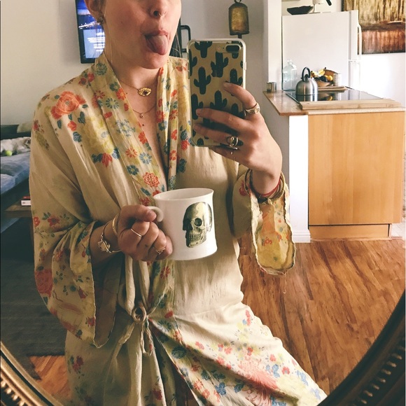 Closet is closed 🔥💔 Please read caption - Picture 7 of 10