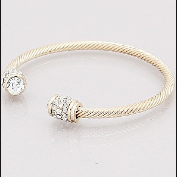 Hannah Beury Jewelry - LAST ONE‼️Cable Bracelet🌷