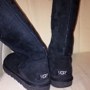 Tall black UGGs