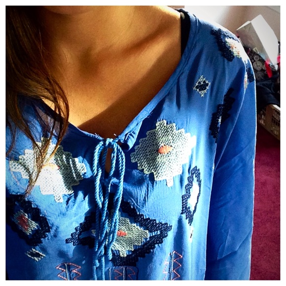 Gorgeous Aztec Sky Blue Kimono Top - Picture 2 of 3