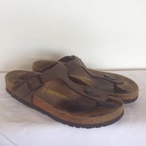 Birkenstock Gizeh Sandal in Brown size 38