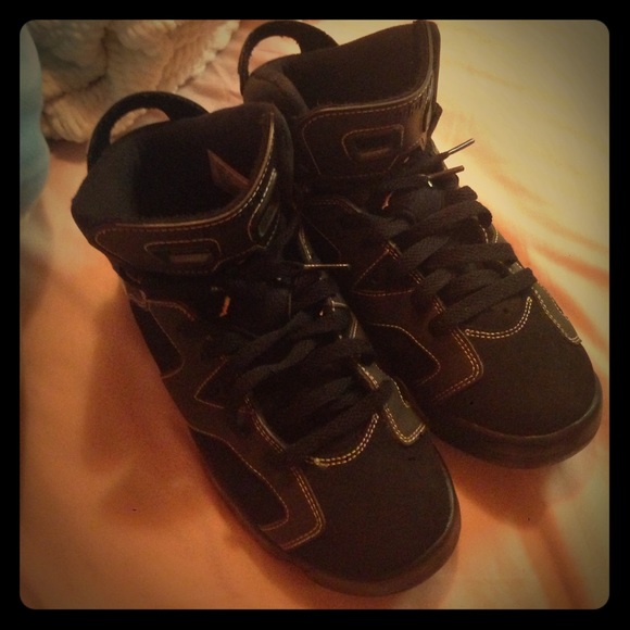 Retro 7 Jordans Lakers edition. Condition: good