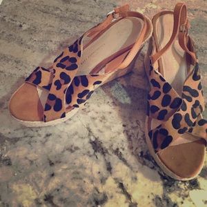 GAP LEOPARD WEDGE
