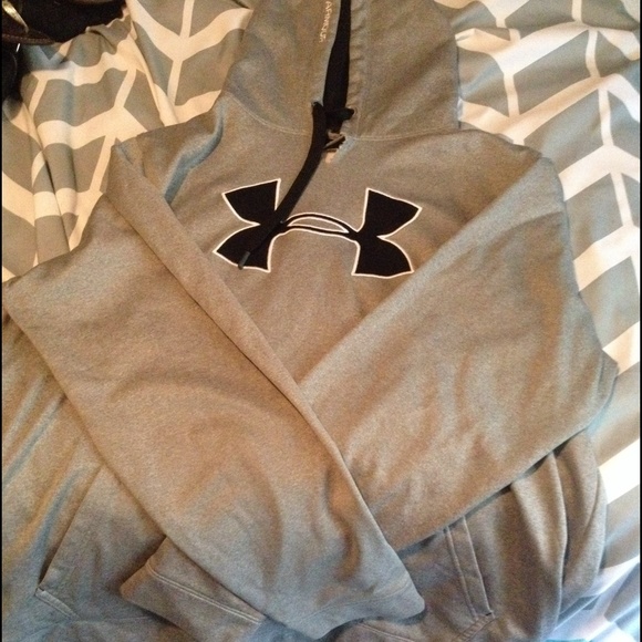 MENS Under Armour Hoodie SOLD