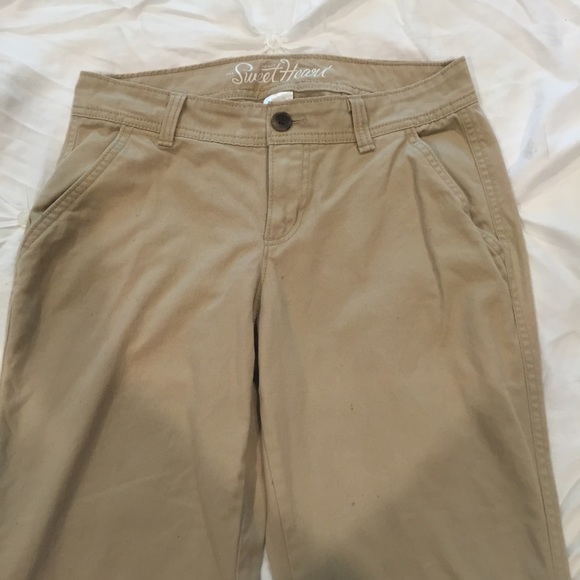 Old navy tan pants - Picture 2 of 3