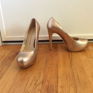 Chinese Laundry gold pumps