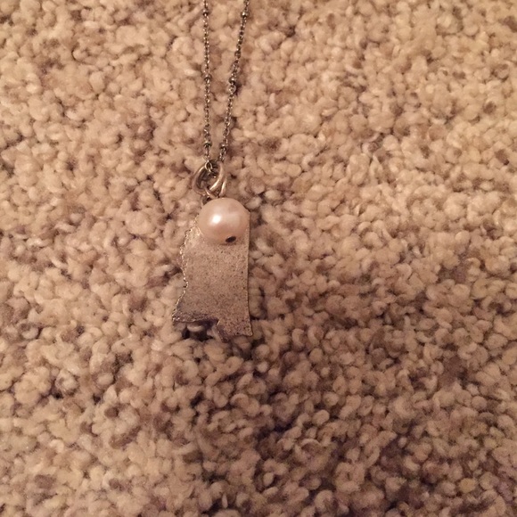 State of Mississippi necklace