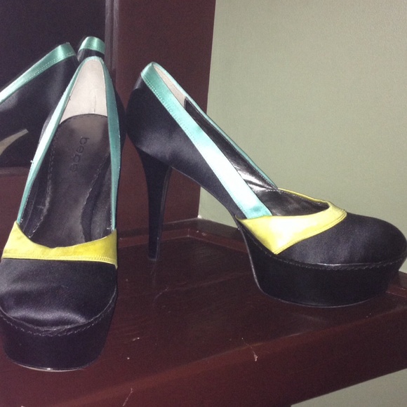 NWT BEBE retro vintage pump MARNI LOOK ALIKES - Picture 2 of 4
