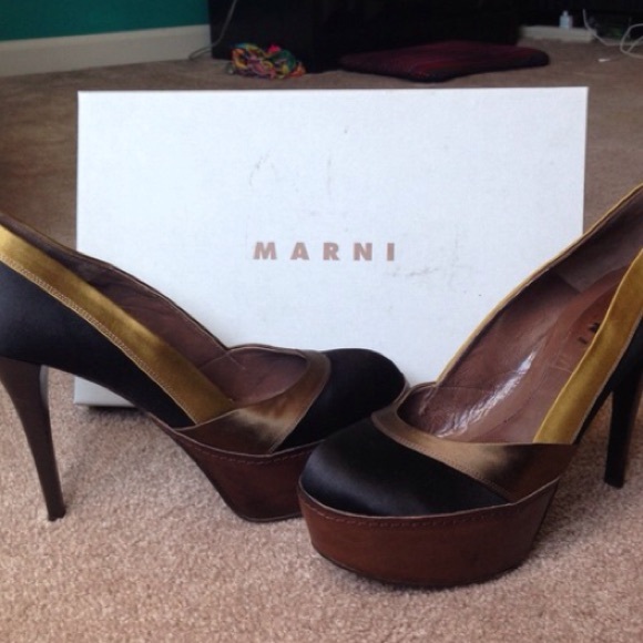NWT BEBE retro vintage pump MARNI LOOK ALIKES - Picture 4 of 4