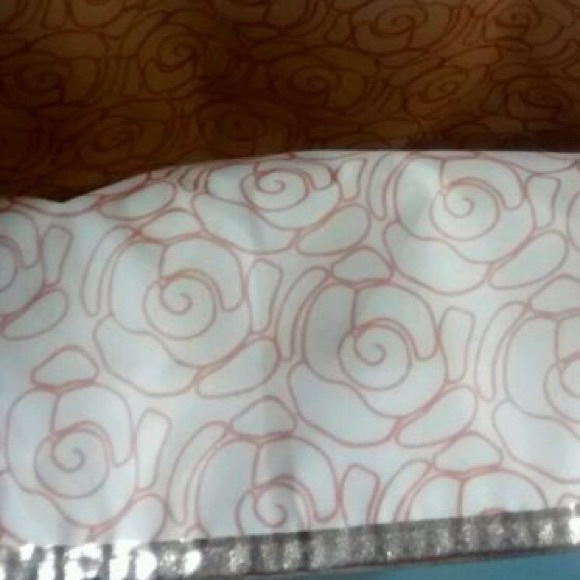 ❌SOLD❌ Laura Geller Rose Gold Glitter Tote - Picture 4 of 4