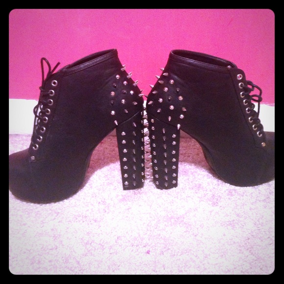 Jeffree Campbell inspired Lita studded