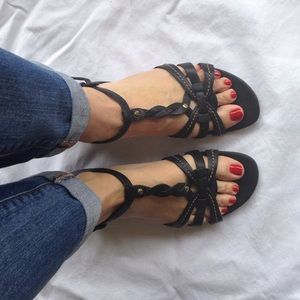 Frye black leather sandals size 7.5