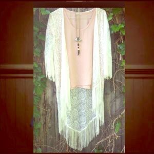 WHITE FRINGE KIMONO