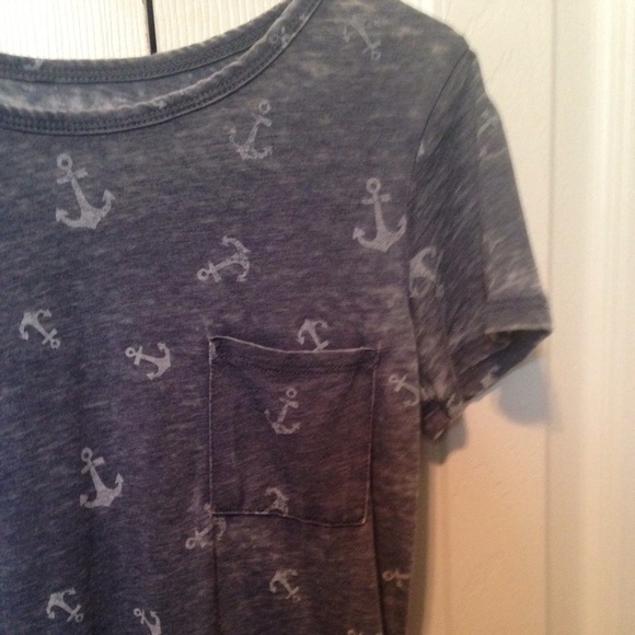 Anchor pocket t shirt