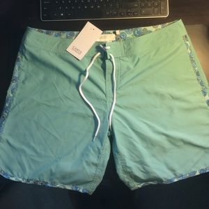 Brand new Carve Designs board shorts