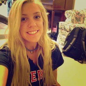 Hemp necklace with heart charm