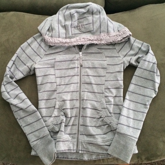 Lululemon movement jacket