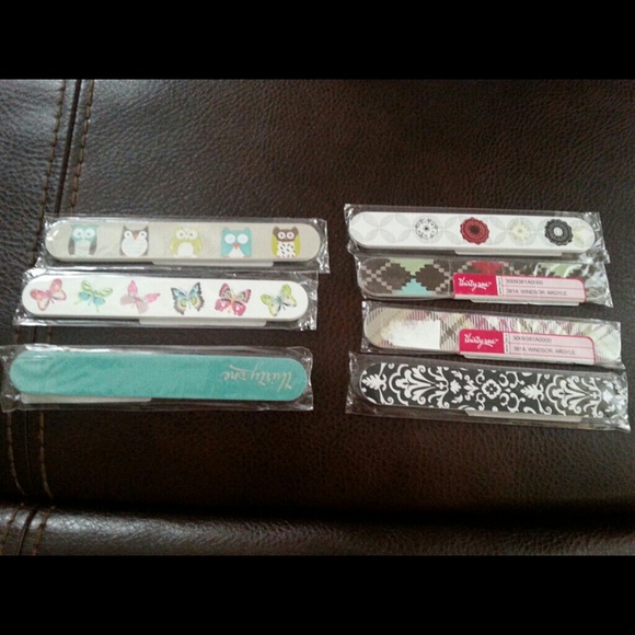 Bundle deal..Thirty-One Nail Files qty 7/chg purse