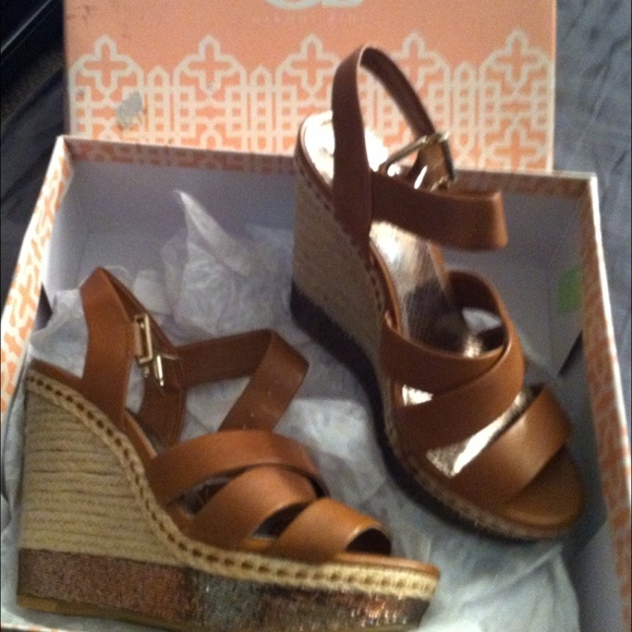 Wedge sandals