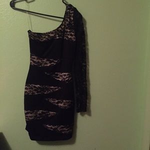 Lace body tight dress