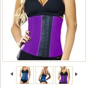 ❤️SOLD❤️Ann Chery Waist Trainer
