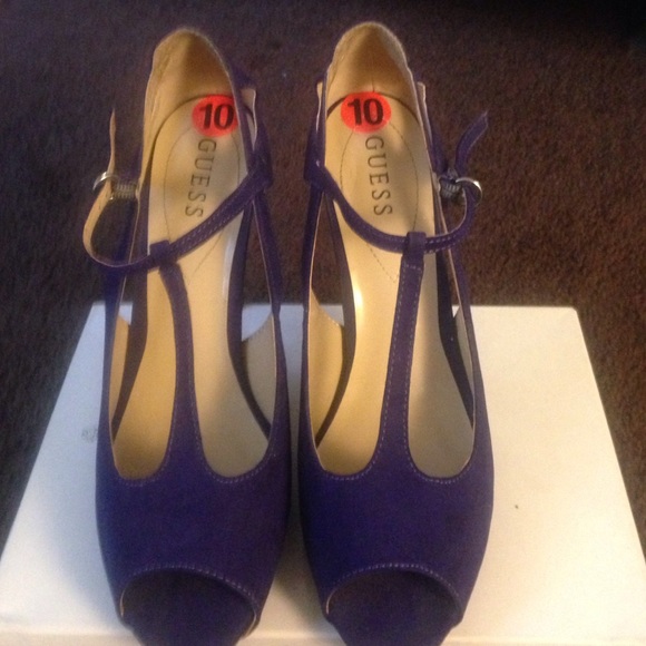GUESS PURPLE SUEDE T-STRAP HEELS