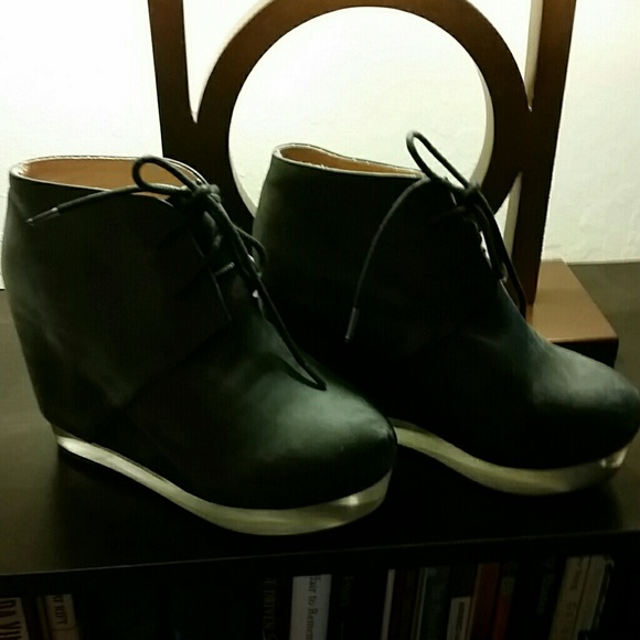 Jeffrey Campbell Boots Authentic - Picture 3 of 3