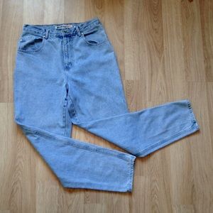 High-waisted Mom Jeans