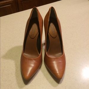Banana Republic chestnut color pumps size 7.5