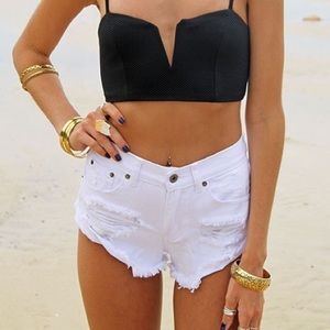 🚫🚫🚫SOLD🚫🚫🚫White distressed high waisted Hol