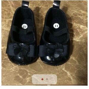 Baby girl shoes 6-9 month each