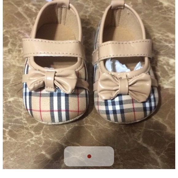 Baby girl shoes 6-9 month