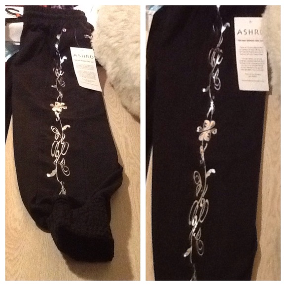 Up scale Pants NWT Style Obsession HOST PICK - Picture 4 of 4