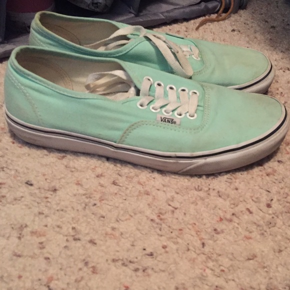 vans! - Picture 2 of 3