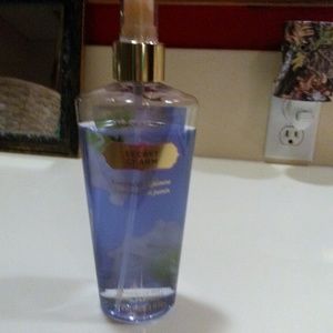 Vs spray secret charm