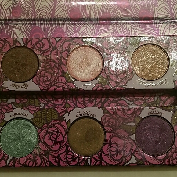 Urban Decay the feminine palette eyeshadow only