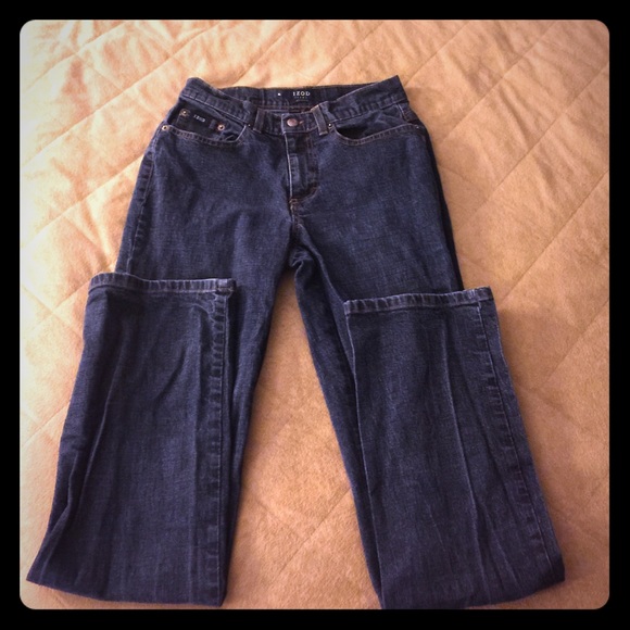 Izod straight leg stretch jeans size 4