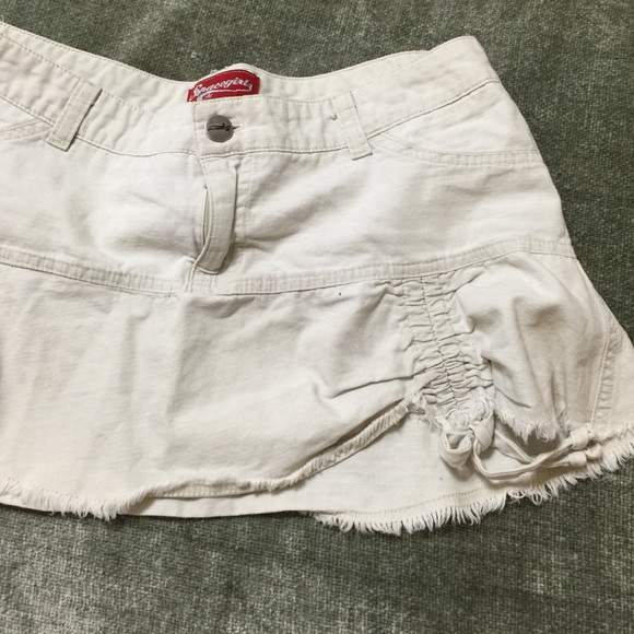 Kaki Skirt - Picture 3 of 3