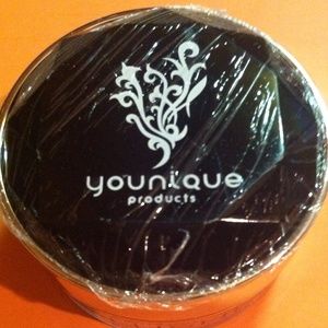 Younique blusher, NEW in wrapper, never used.