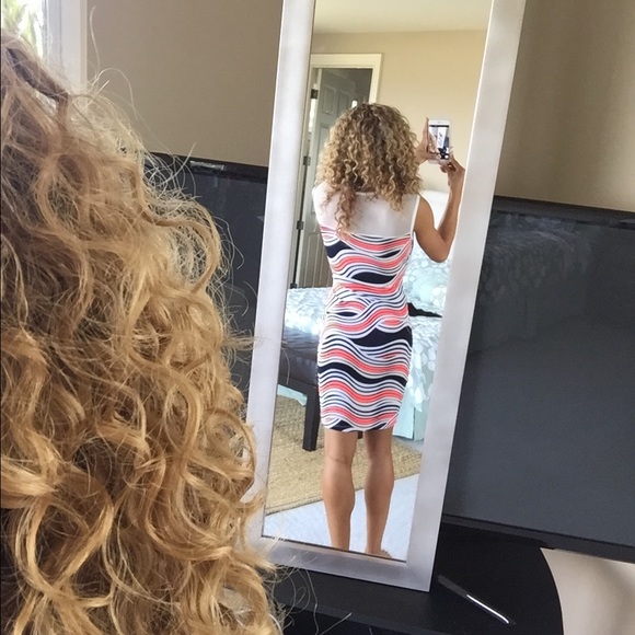 Wavy Bodycon - Picture 2 of 4