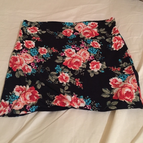 Body central high rise floral pattern mini skirt