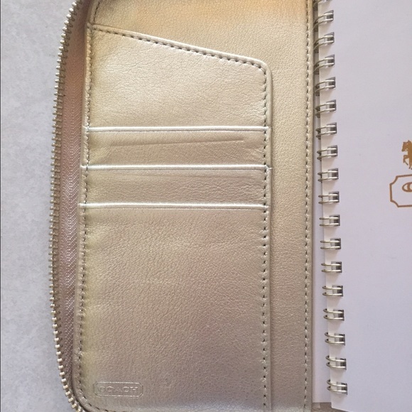 NWT Coach Metallic Zip Day Planner - Picture 3 of 3