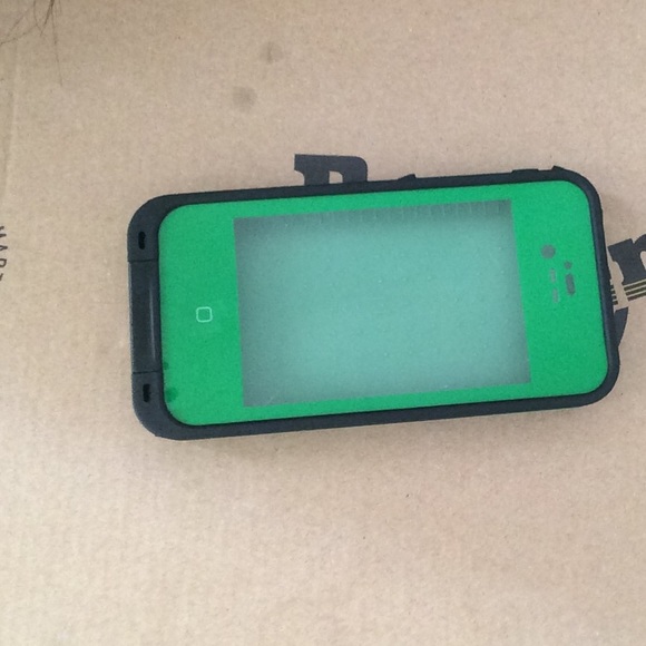 Green life proof case I phone 4/4s