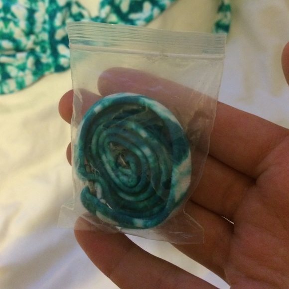 Bikini - Picture 3 of 3