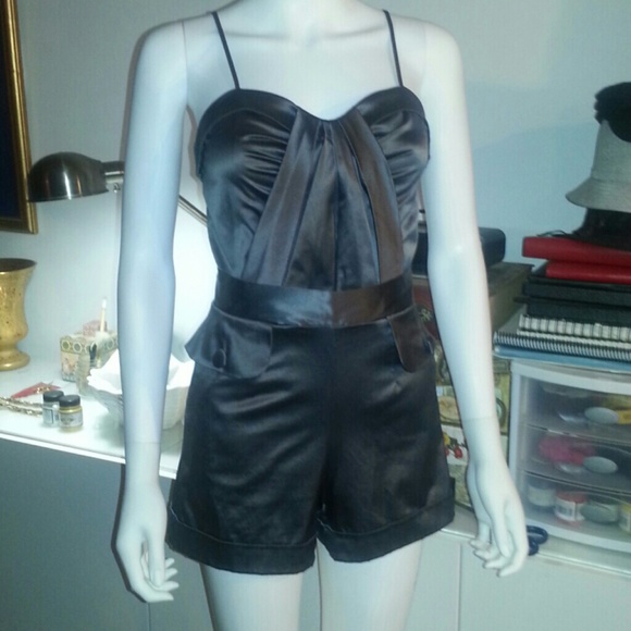 Guess NWOT Gray Stretch satin romper jumpsuit