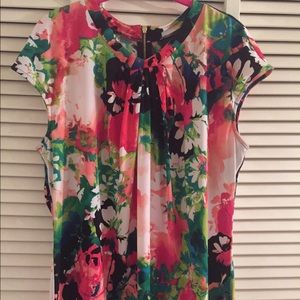 SOLD in Bundle-Short Sleeve Blouse