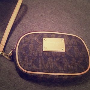 Authentic Michael Kors wristlet!